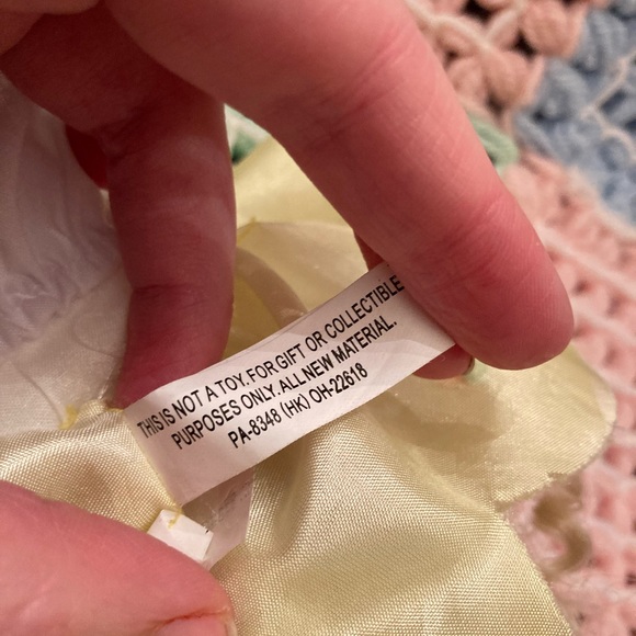 Green Tree Collectible Yellow Dress Lullaby Musical Girl Soft Doll - Picture 12 of 16